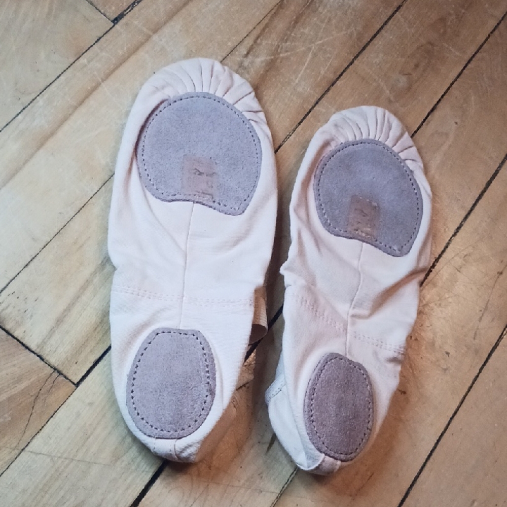 Ballet Shoes in Light Pink - Picture 5 of 6